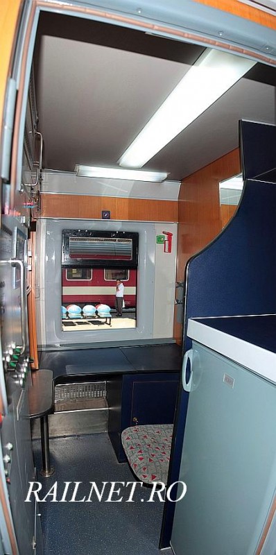 Cabina insotitorului de vagon.jpg (82.66 KiB) Vizualizat de 8290 ori Cabina insotitorului de vagon.jpg