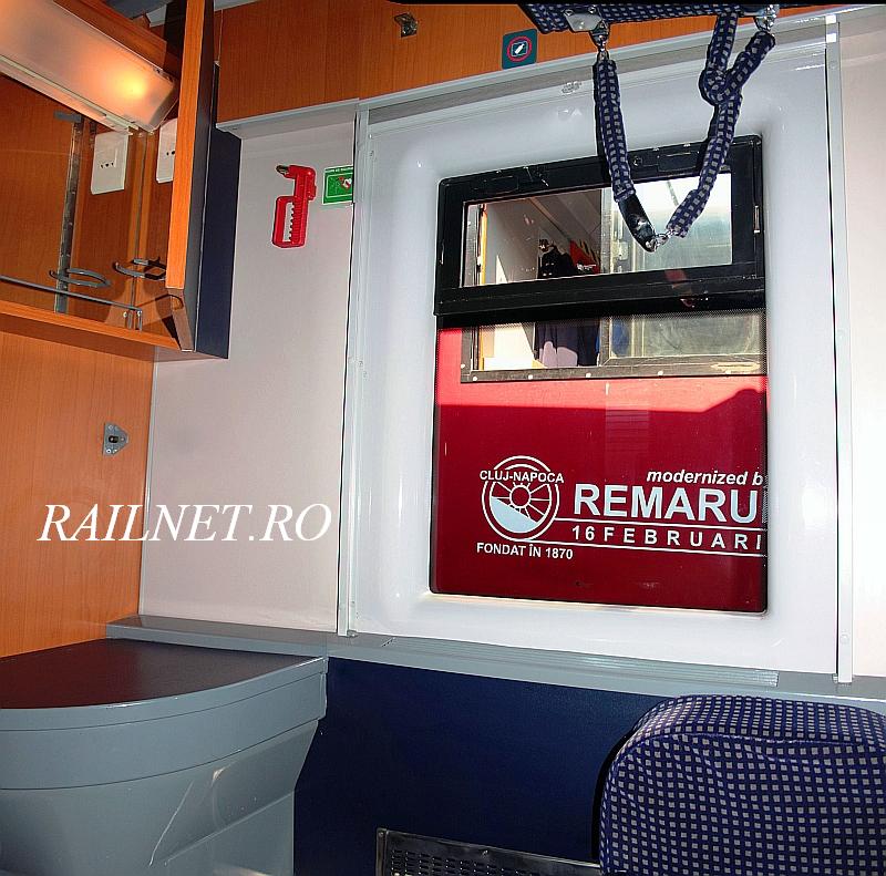 Fereastra, si chiuveta cu oglinda intr-o cabina de clasa 2a.jpg (110.6 KiB) Vizualizat de 8290 ori Fereastra, si chiuveta cu oglinda intr-o cabina de clasa 2a.jpg