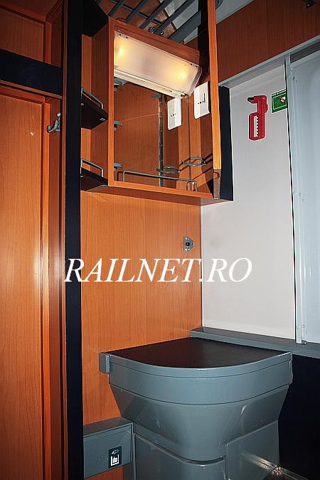 Chiuveta si oglina in cabina.jpg (59.31 KiB) Vizualizat de 8290 ori Chiuveta si oglina in cabina.jpg