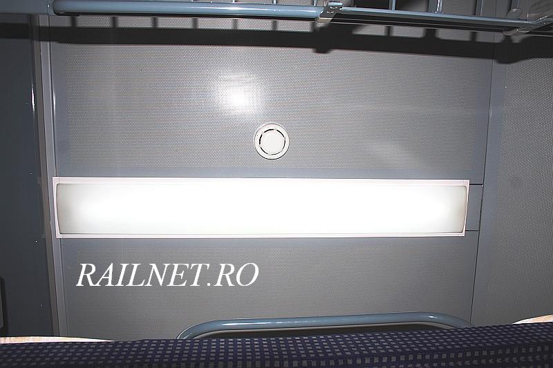 Corp iluminare si senzor de fum in tavanul cabinei de cl. 2a.jpg (87.37 KiB) Vizualizat de 8301 ori Corp iluminare si senzor de fum in tavanul cabinei de cl. 2a.jpg