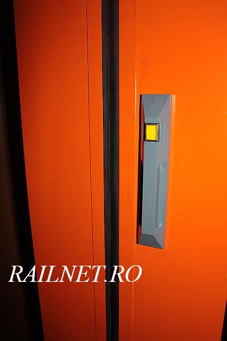 Detaliu buton deschidere usi intercomunicare.jpg (36.73 KiB) Vizualizat de 8289 ori Detaliu buton deschidere usi intercomunicare.jpg