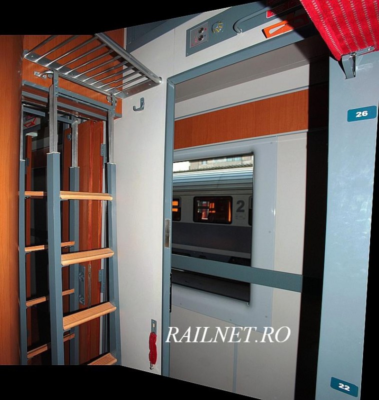 Panorama din interiorul cabinei de clasa 1a cu dus catre hol.jpg (128.64 KiB) Vizualizat de 8289 ori Panorama din interiorul cabinei de clasa 1a cu dus catre hol.jpg